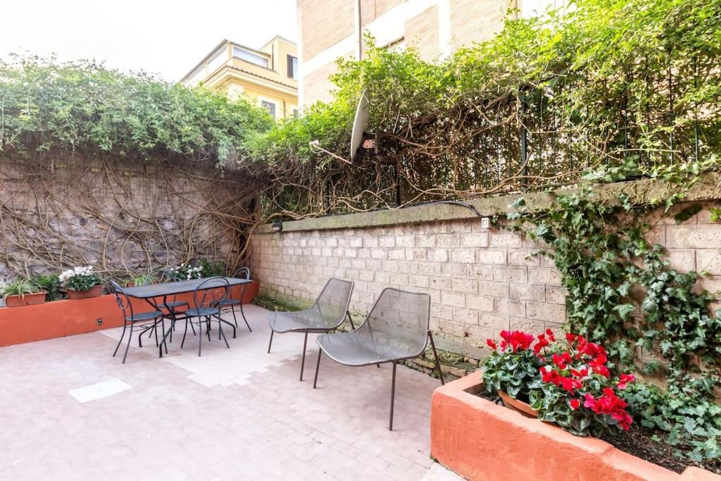 Apartment Il Giardino Di Linda A San Pietro Rom Eksteriør billede